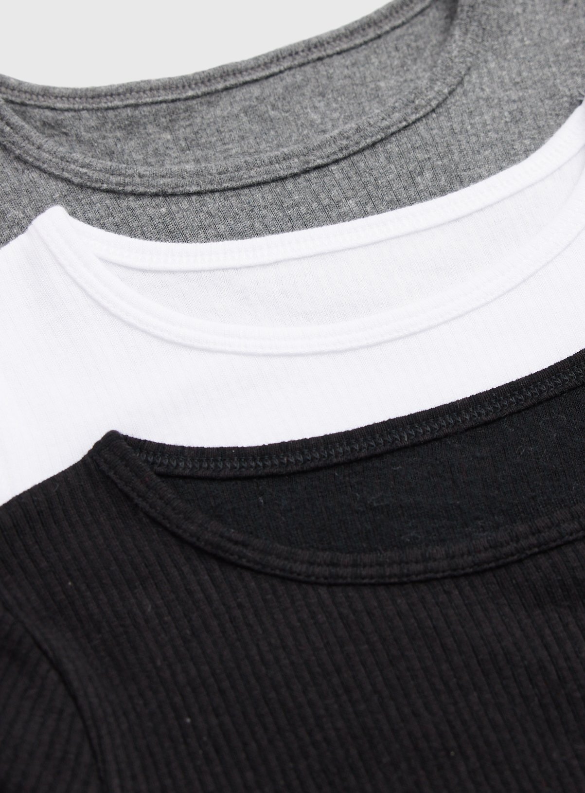 Thermal Short Sleeve Tops 3 Pack 2-3 years - Image 2 thumbnail
